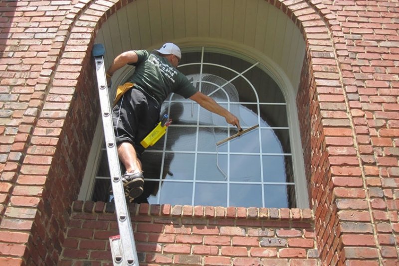 Ernest Windows, Window Washing Deerfield, Northbrook, Gutter Cleaning