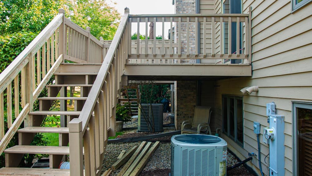 Main Reasons to Clean, Seal, and Stain a Deck