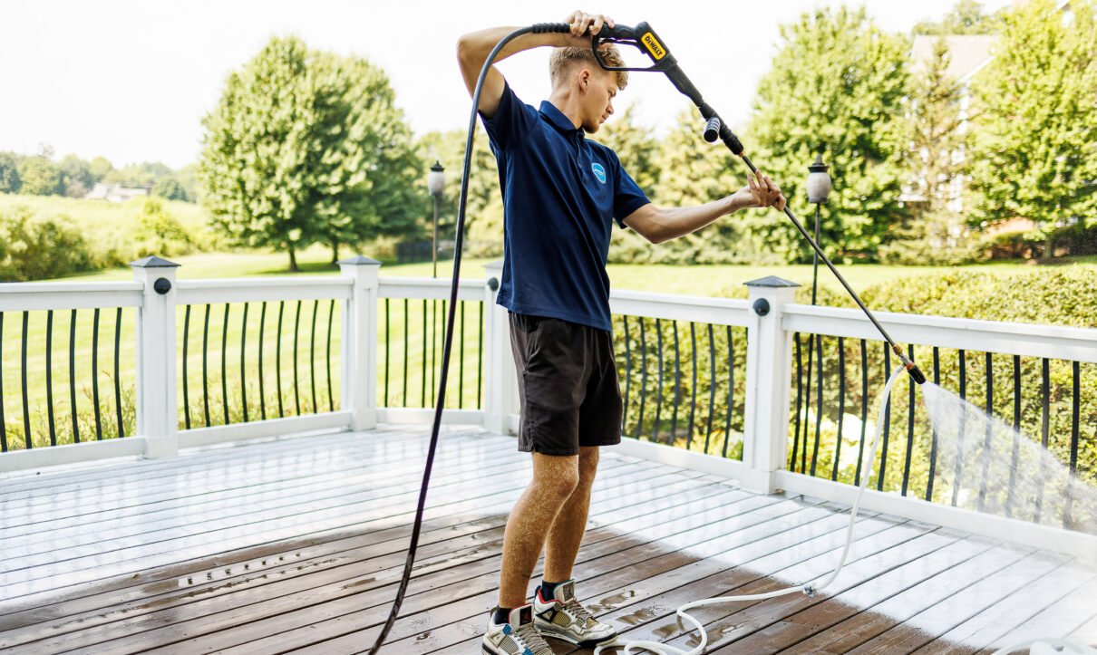 Ernest power washing job done in Elmhurst