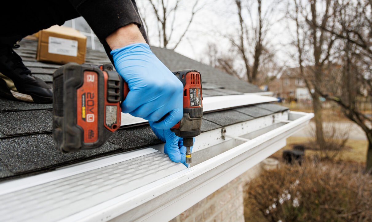 Gutter cleaning done by Ernest team in Buffalo Grove IL
