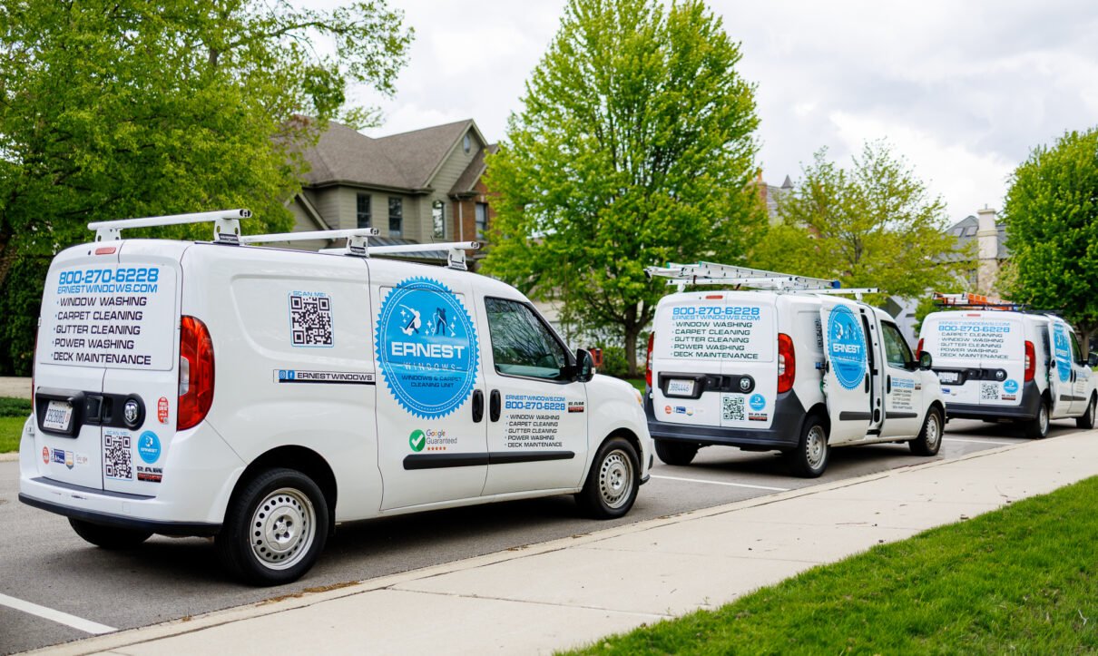 Gutter cleaning in Lake Zurich done by Ernest team since 2004