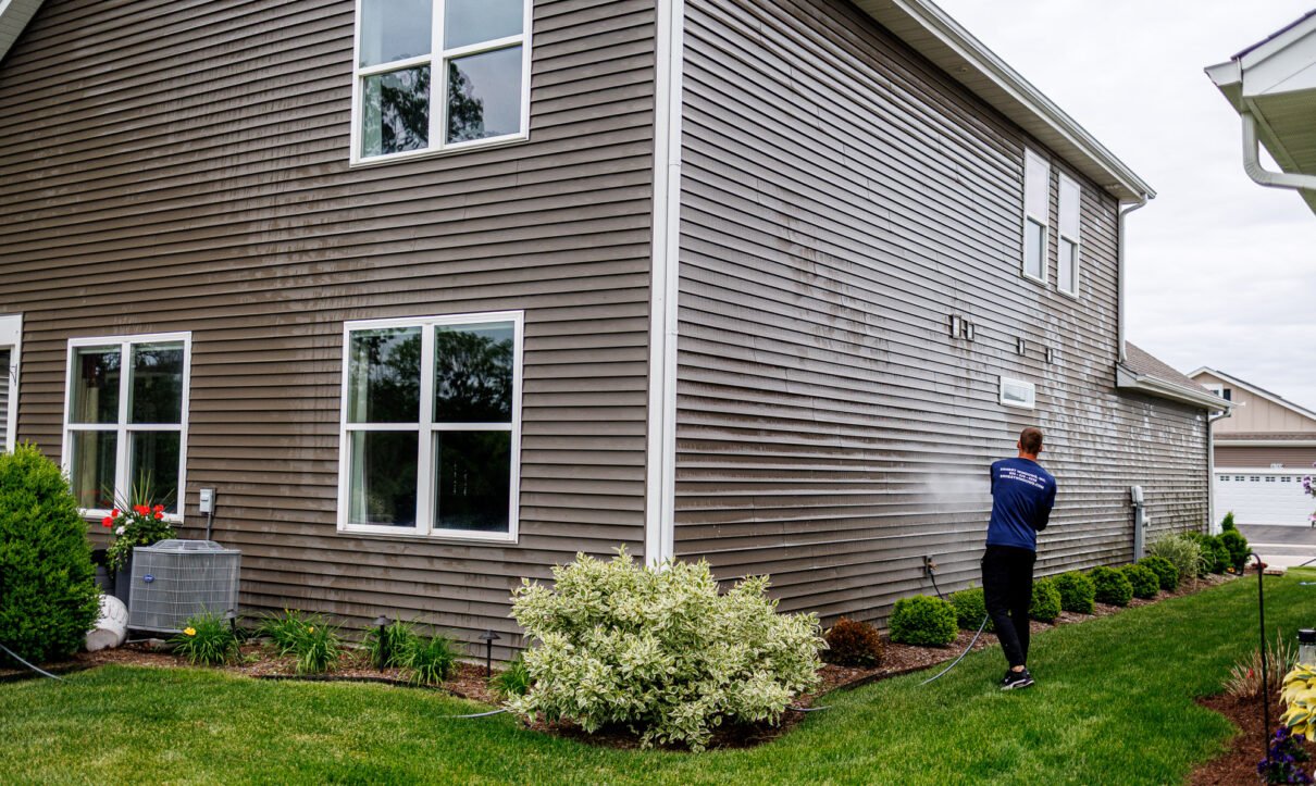 Power washing in Glencoe done by Ernest team